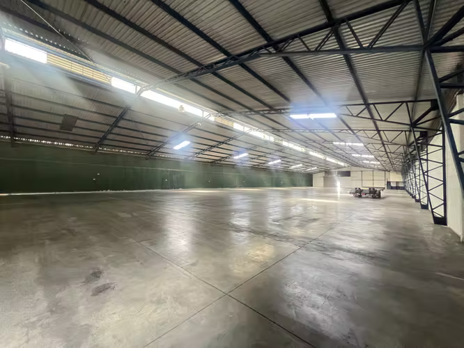 Aeropuerto Alquiler Bodega con Seguridad 24/7 Alajuela Almacenaje y distribución