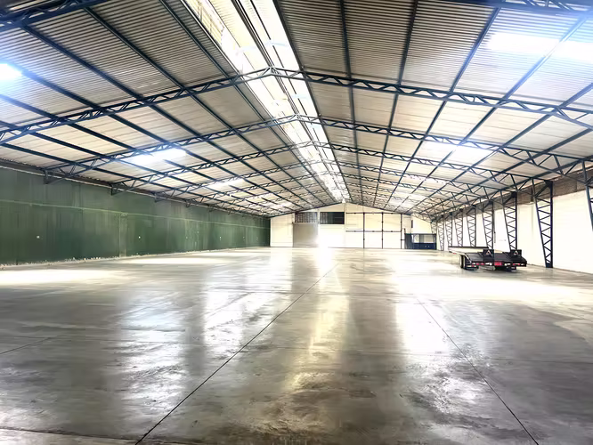 Aeropuerto Alquiler Bodega con Seguridad 24/7 Alajuela Almacenaje y distribución