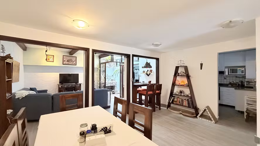 Alquiler Casa Amueblada Residencial Privado | 2 plantas | 3 dormitorios | Sabanilla - Montes de Oca - Imagen 2