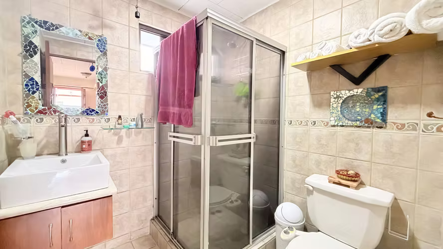 Alquiler Casa Amueblada Residencial Privado | 2 plantas | 3 dormitorios | Sabanilla - Montes de Oca - Imagen 11