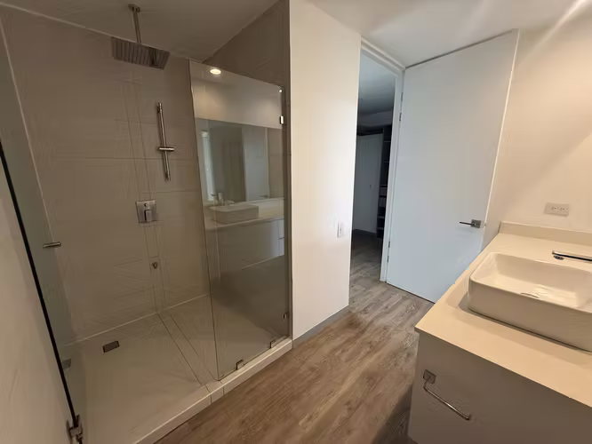 Venta de bien adjudicado, torre Nest Curridabat. - Imagen 18