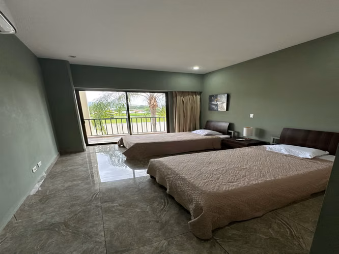 Condominio de 3 Habitaciones en Jacó con Acceso a Piscina en Ubicación Privilegiada - Imagen 4