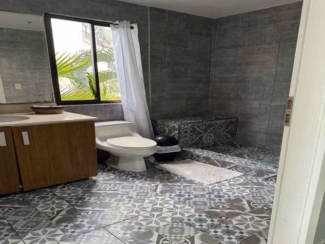 Condominio de 3 Habitaciones en Jacó con Acceso a Piscina en Ubicación Privilegiada - Imagen 13