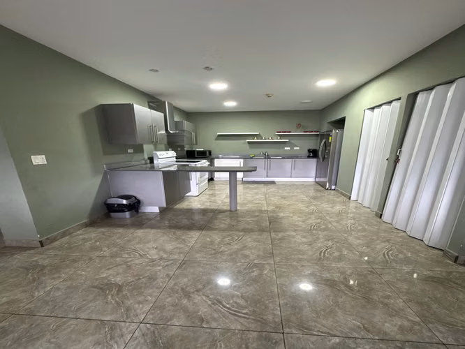 Condominio de 3 Habitaciones en Jacó con Acceso a Piscina en Ubicación Privilegiada - Imagen 11