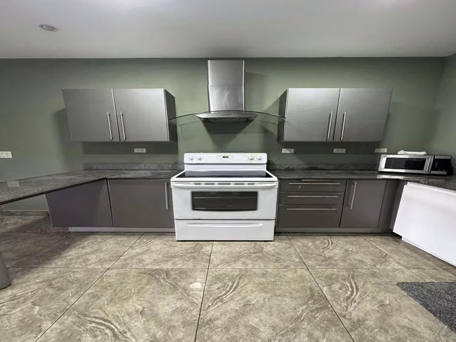3-Bedroom Jaco Condo with Pool Access in Prime Location - Imagen 9