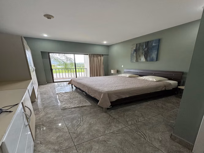 Condominio de 3 Habitaciones en Jacó con Acceso a Piscina en Ubicación Privilegiada - Imagen 17