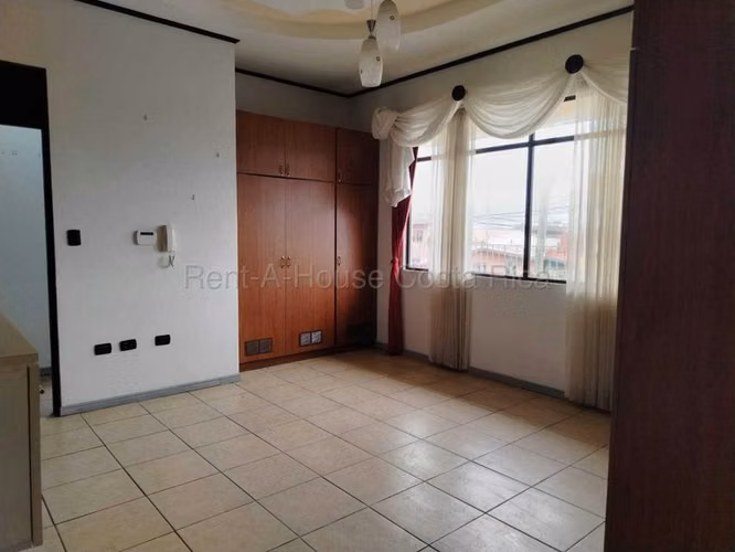 Venta de Casa en Mercedes de Heredia. 27-404 - Imagen 10