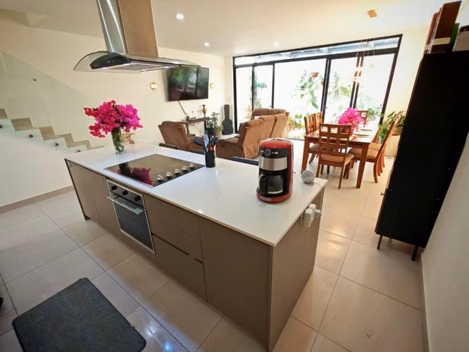 Alquiler Casa Santa Ana Boulevard - Imagen 2