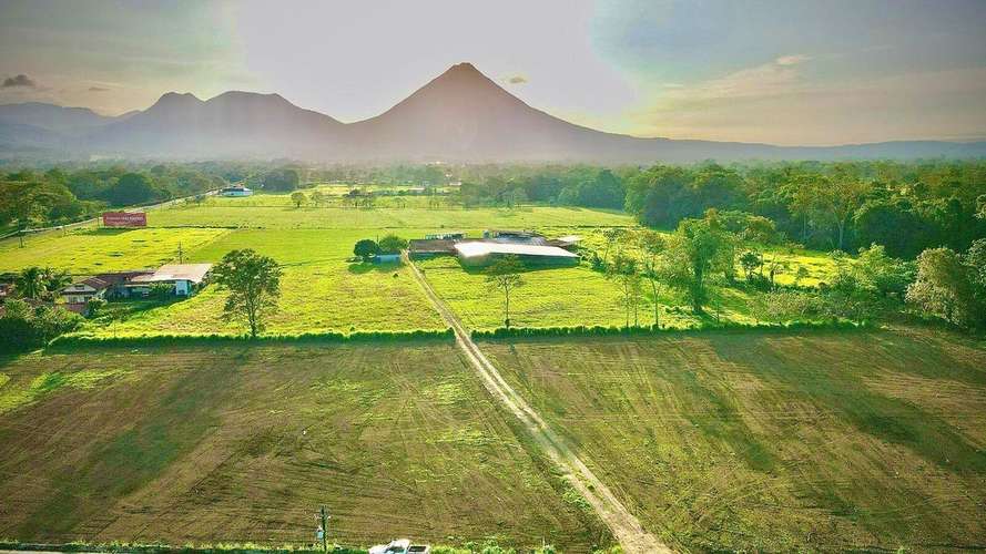 Venta de Lote en . San Carlos-La Fortuna, Alajuela. Oportunidad Única de Inversión. - Imagen 3