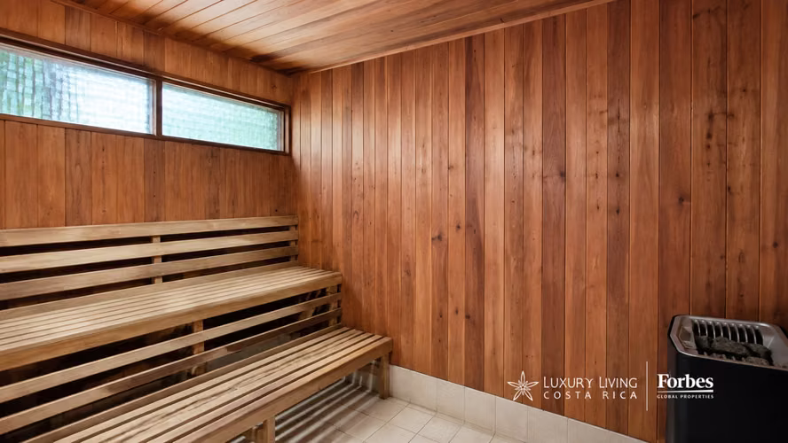 21512 - Casa de 5 habitaciones en alquiler con piscina y jardines en Escazú - Imagen 18