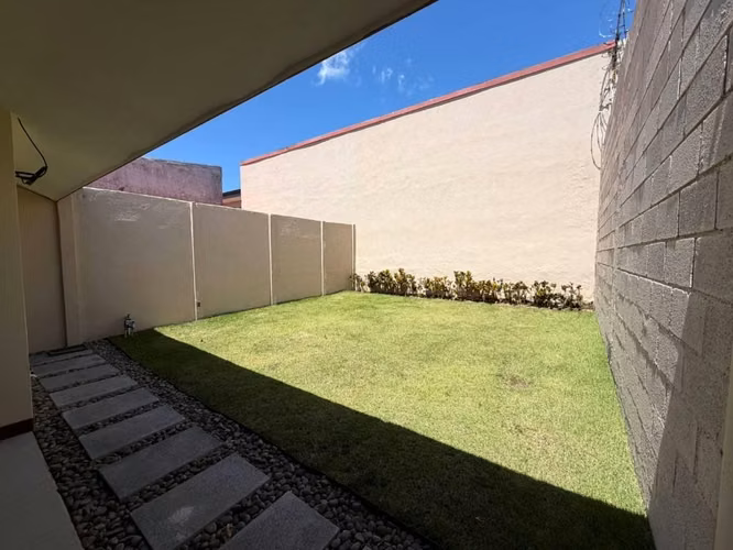 ALQUILER DE EXCLUSIVO APARTAMENTO EN CIPRESES DE GRANADILLA, CURRIDABAT