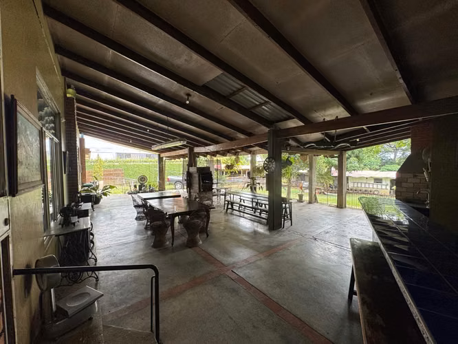 CASA/LOCAL COMERCIAL EN HEREDIA, BELEN 1.520m2 - Imagen 2