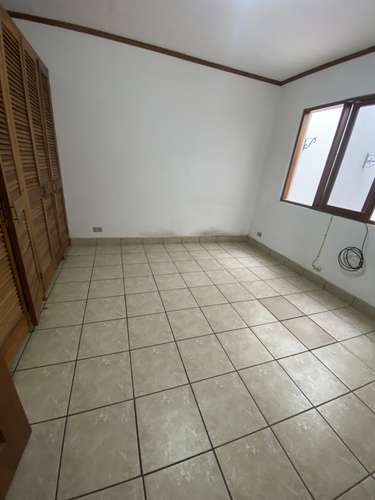 AMPLIO EN ESCAZU PRIMER PISO - Imagen 12