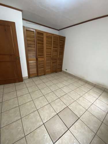 AMPLIO EN ESCAZU PRIMER PISO - Imagen 13