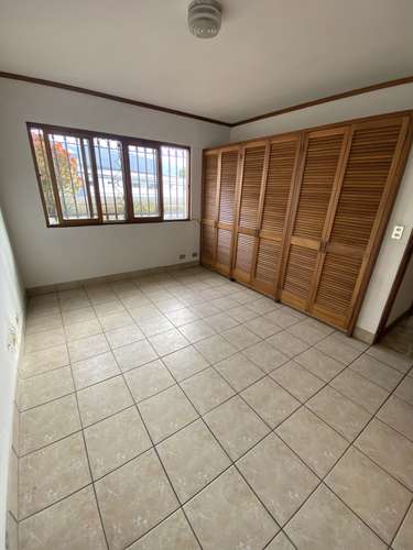 AMPLIO EN ESCAZU PRIMER PISO - Imagen 17