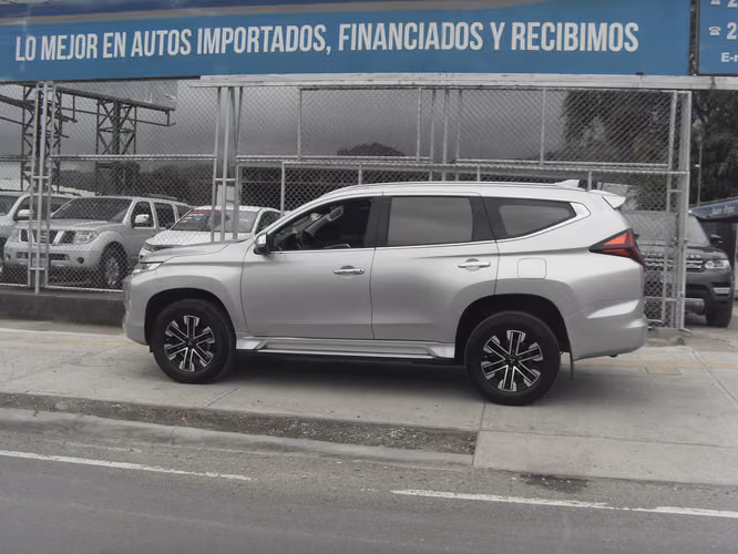 Mitsubishi Montero Sport 2021 Version full - Imagen 5