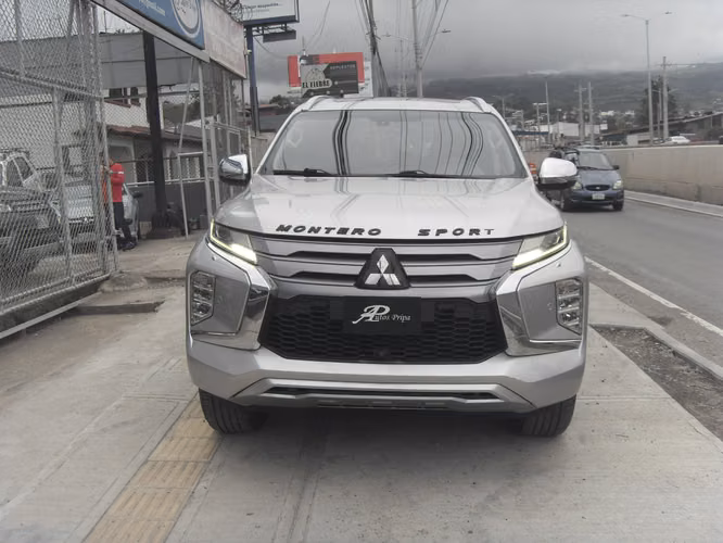 Mitsubishi Montero Sport 2021 Version full