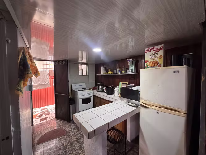Venta de propiedad con uso de suelo mixto - Imagen 4