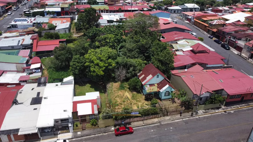 1,195 m2 lote comercial cerca del CENTRAL PARK!