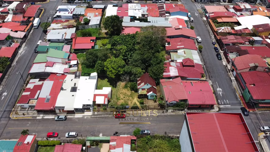 1,195 m2 lote comercial cerca del CENTRAL PARK!