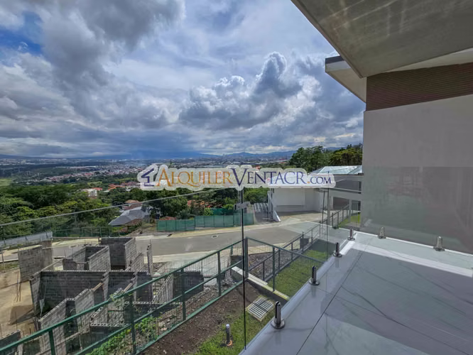 CONDO DE 305 M2 CON 546 M2 DE LOTE EN GUACHIPELIN ESCAZU - Imagen 13