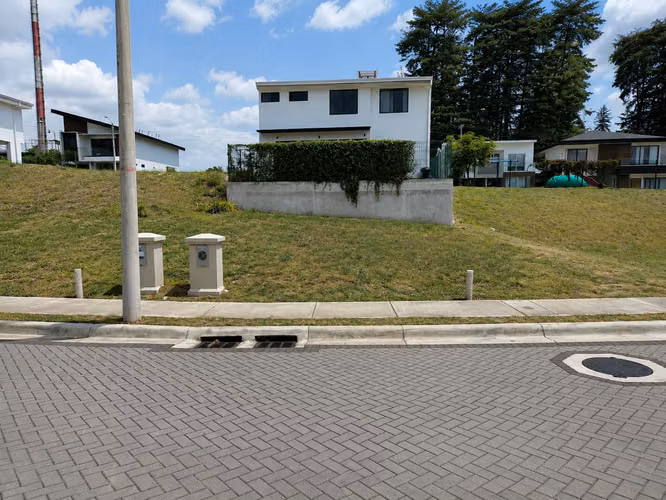 Venta Lote Condominio Hacienda Peraz - Imagen 4