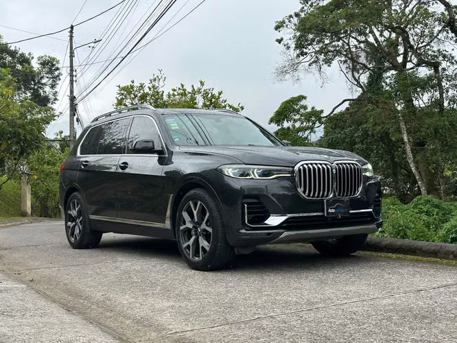 BMW X7 - Imagen 1