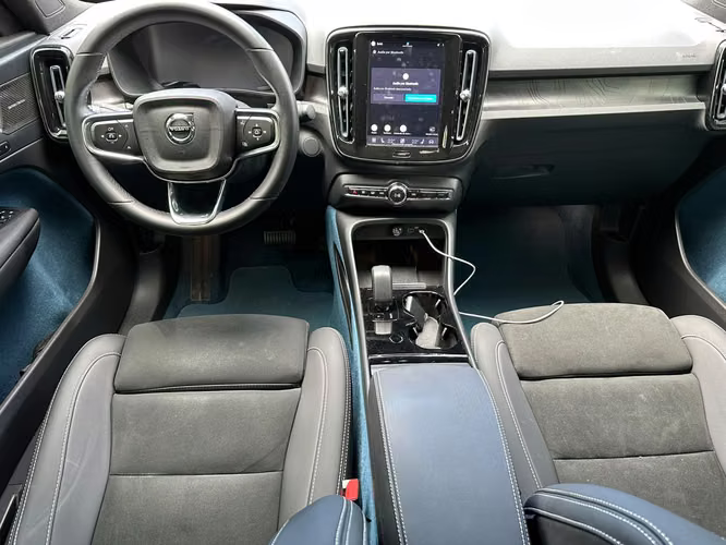 VOLVO C40 P8 - Imagen 7