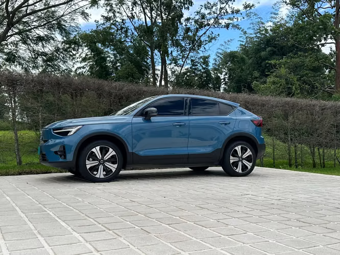 VOLVO C40 P8 - Imagen 6