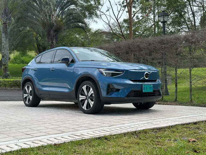 VOLVO C40 P8 - Imagen 15