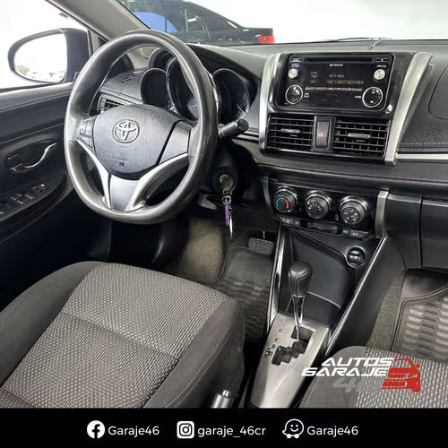 TOYOTA YARIS E 2017 - Imagen 2