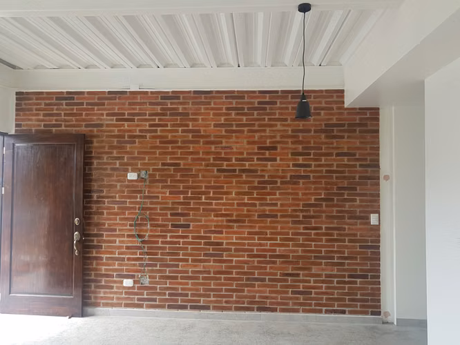 Apto en 2 da planta, ideal para una persona sola.  Muy tranquilo y seguro. - Imagen 3