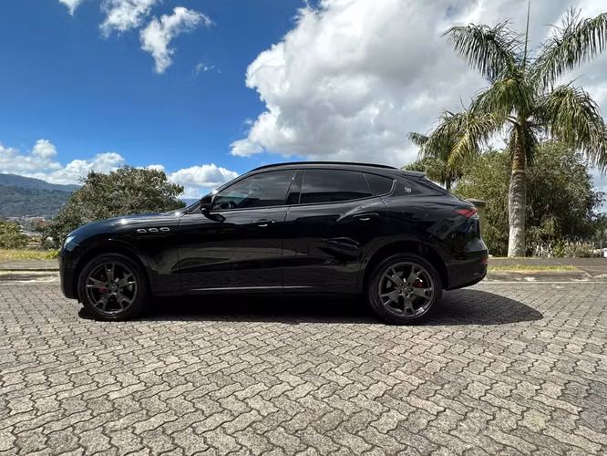MASERATI LEVANTE - Imagen 6