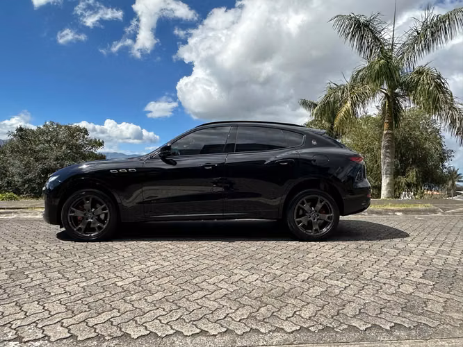 MASERATI LEVANTE - Imagen 8
