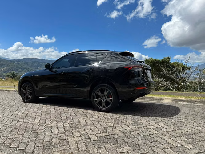 MASERATI LEVANTE - Imagen 7