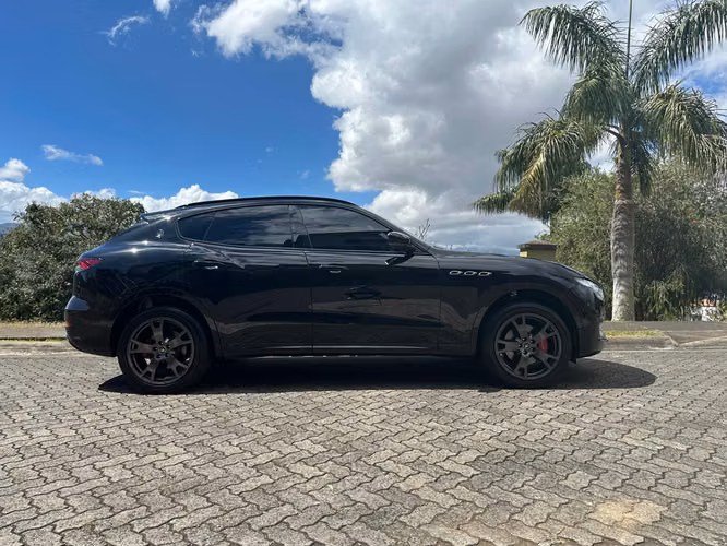 MASERATI LEVANTE - Imagen 12