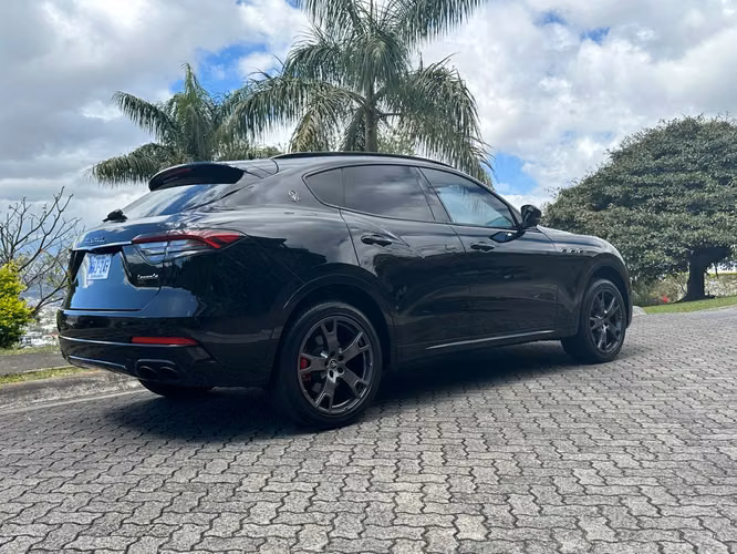 MASERATI LEVANTE - Imagen 15