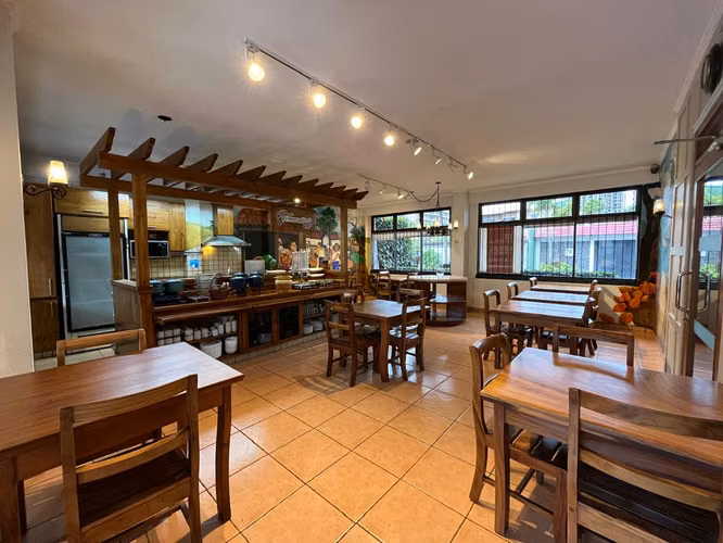  Local Comercial para Cafetería – Sabana Norte 900.000