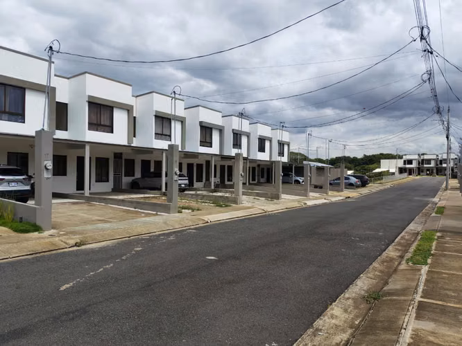 Alquiler Condominio Real Ojo de Agua. Disponible 1ero de Septiembre. - Imagen 12