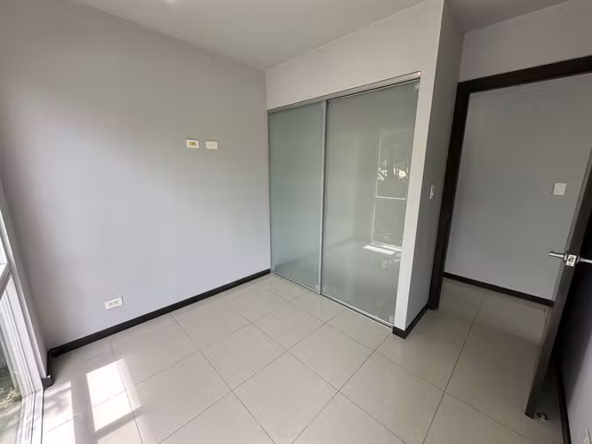 Apartamento en Rio Oro Santa Ana - Imagen 13