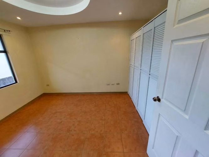 Alquiler apartamento Curridabat - Imagen 4