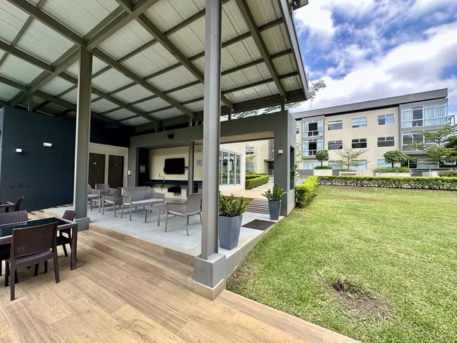 LINDORA: ALQUILER DE APARTAMENTO AMUEBLADO EN CONDOMINIO - Imagen 18