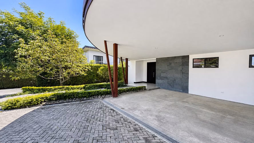 VENTA DE CASA EN RÍO ORO, SANTA ANA* - Imagen 9