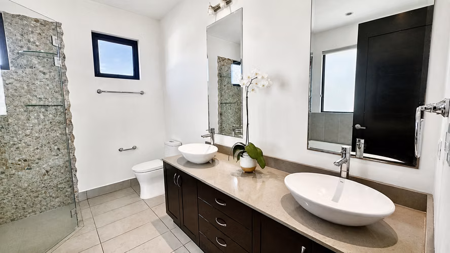VENTA DE CASA EN RÍO ORO, SANTA ANA* - Imagen 15