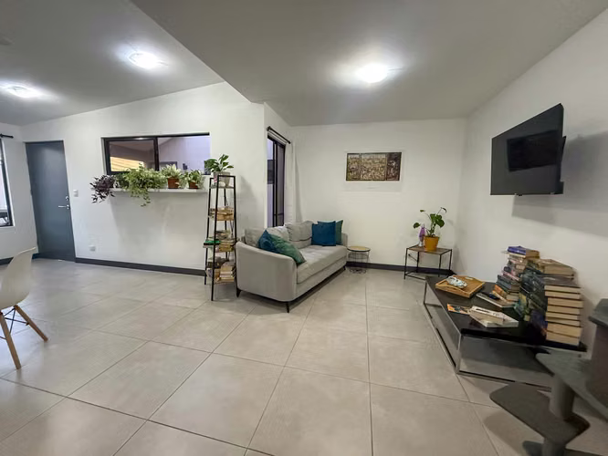Venta de apartamento A 800 m. de la U Fidélitas En San Francisco De Heredia - Imagen 2