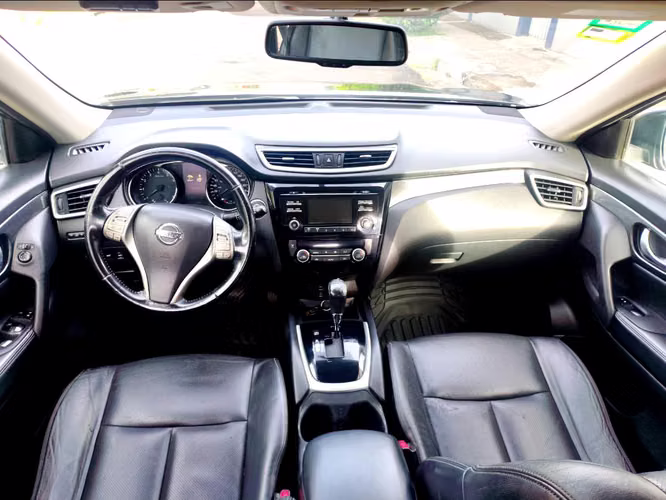 NISSAN XTRAIL 2015 LIMITED 4X4 MOTOR 4 CILINDROS 7 PASAJEROS - Imagen 6