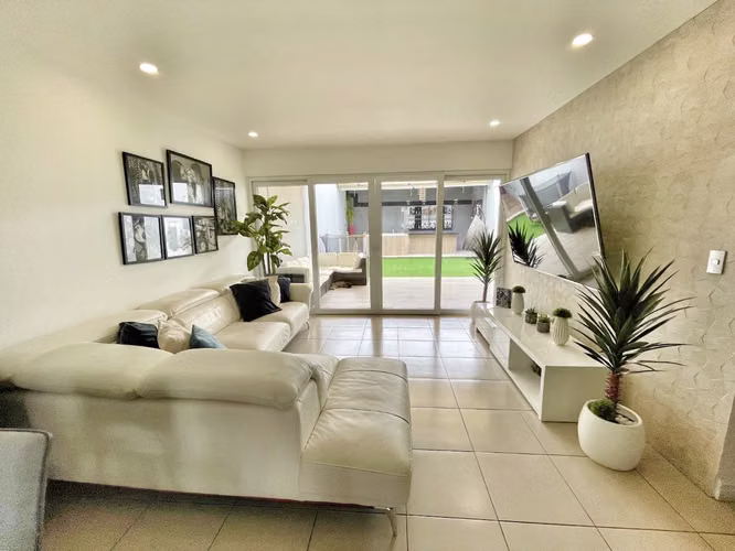 GUACHIPELIN: CASA EN ALQUILER EN CONDOMINIO ESCAZU - Imagen 3