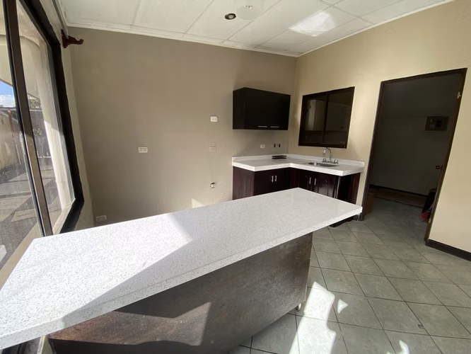 Bello y acogedor apartamento en calle sin salida - Imagen 3