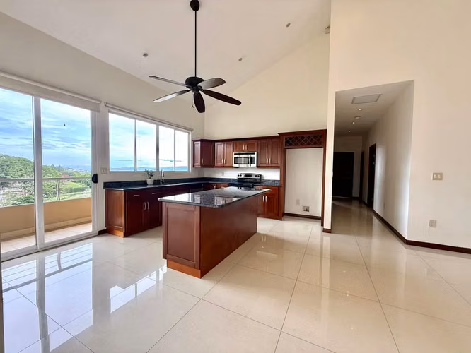 APARTAMENTO CON VISTA EN CONDOMINIO VALLE ARRIBA SAN RAFAEL DE ESCAZÚ 5030