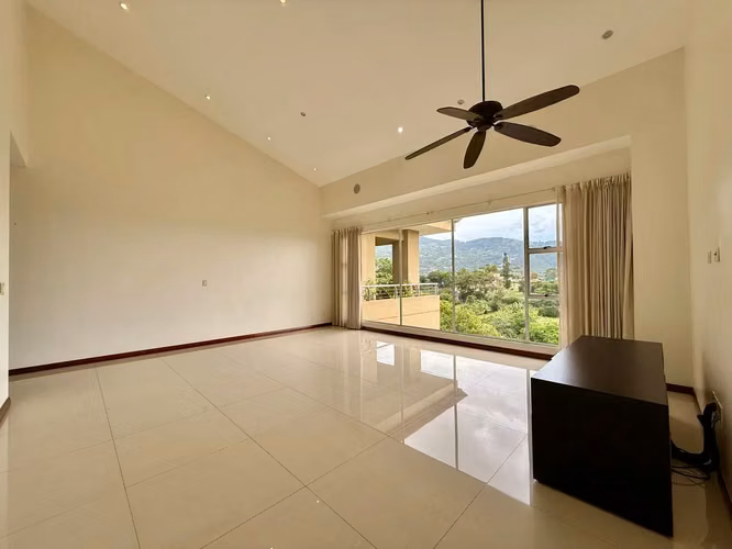 APARTAMENTO CON VISTA EN CONDOMINIO VALLE ARRIBA SAN RAFAEL DE ESCAZÚ 5030 - Imagen 8